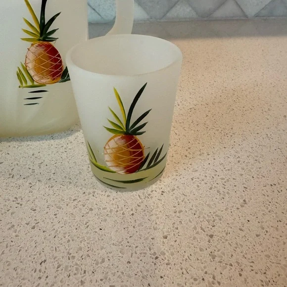Vintage Federal Glass Pineapple Pitcher and Juice Glass set ASO on Friends - Picture 8 of 16